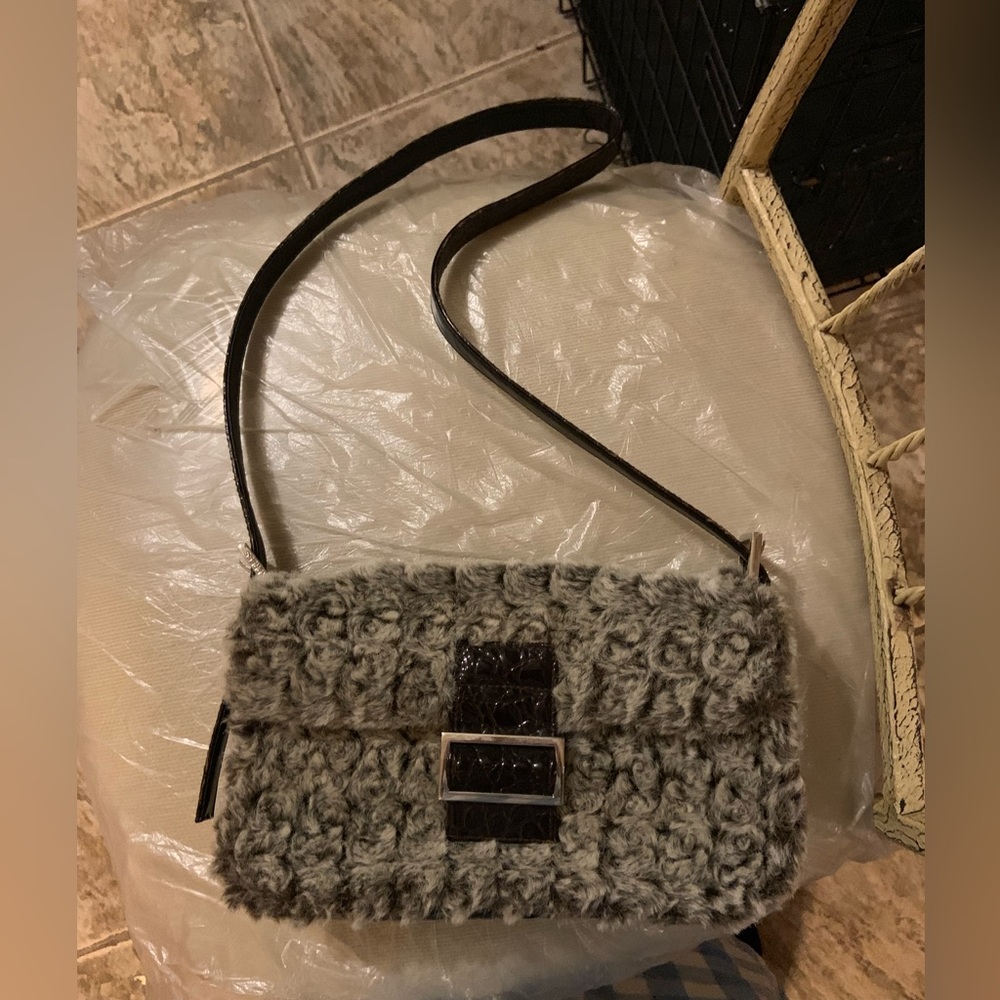 Vintage Y2K express world brand knit shoulder bag -brown baguette
